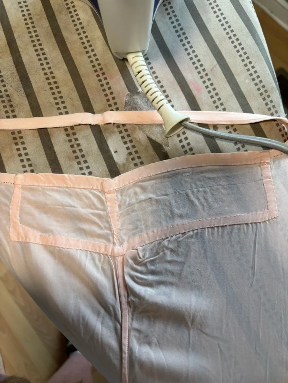 Vintage 1920’s Silk Cotton Blush Lace-Trim Slip - Women's Chemise - Picture 8 of 9
